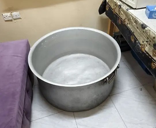 Large Vessels For Cooking