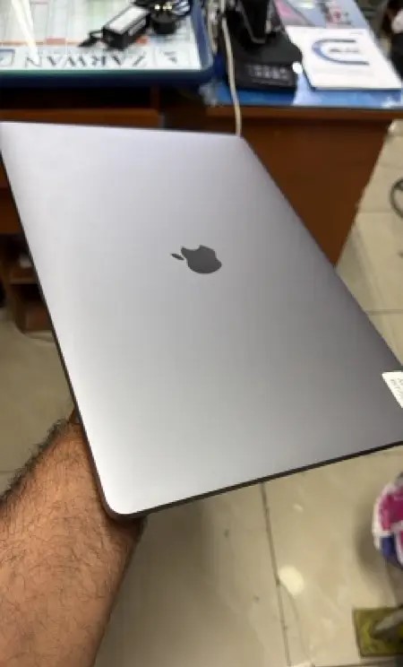 Macbook Pro 2019 16” Dp With Touch Bat Ram 16g Ssd 512g 4gb Graphics